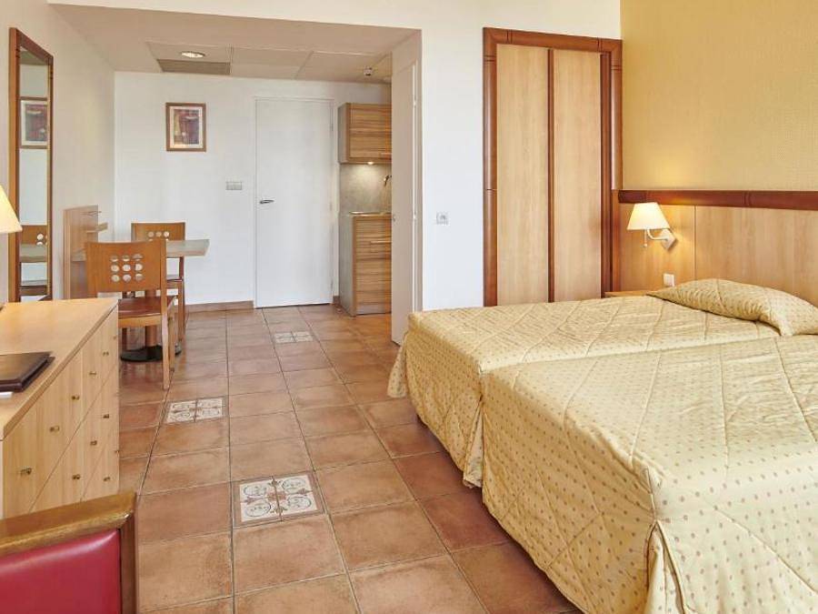 Résidence Le Méditerranée - Studio 2 persons - South - Sea View in Saint-Raphaël, Massif de l'Esterel