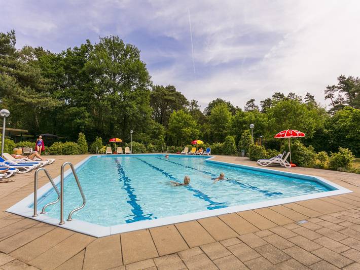 Appartement voor 4 personen, met tuin en zwembad in Markelo