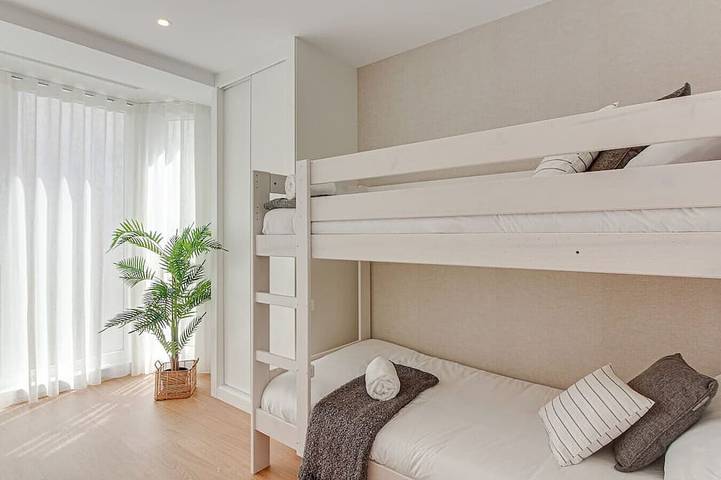 Entire apartment, Santa Lucía Gallery Apartment in Playa de Riazor (La Coruña), La Coruña