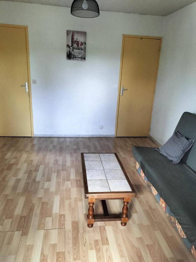 Location de vacances pour 7 personnes, avec piscine ainsi que jardin et vue, animaux acceptés à Lablachère - 4