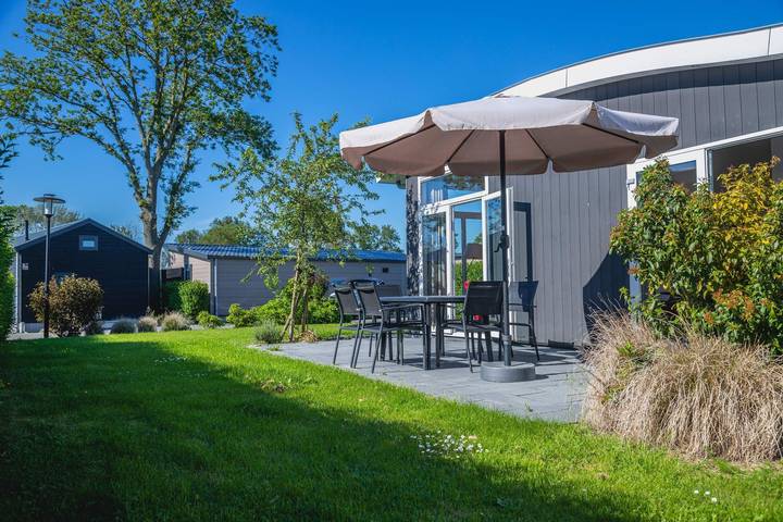 Ferienhaus für 6 Personen, mit Balkon/Terrasse und Terrasse sowie Garten
