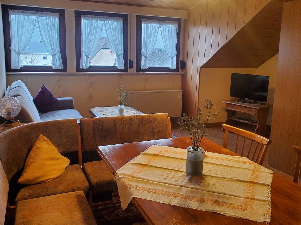 Geheel vakantieappartement, Ferienwohnung Ebert ab 3 Nächte buchbar in Piesport, Bernkastel-Kues en Omgeving