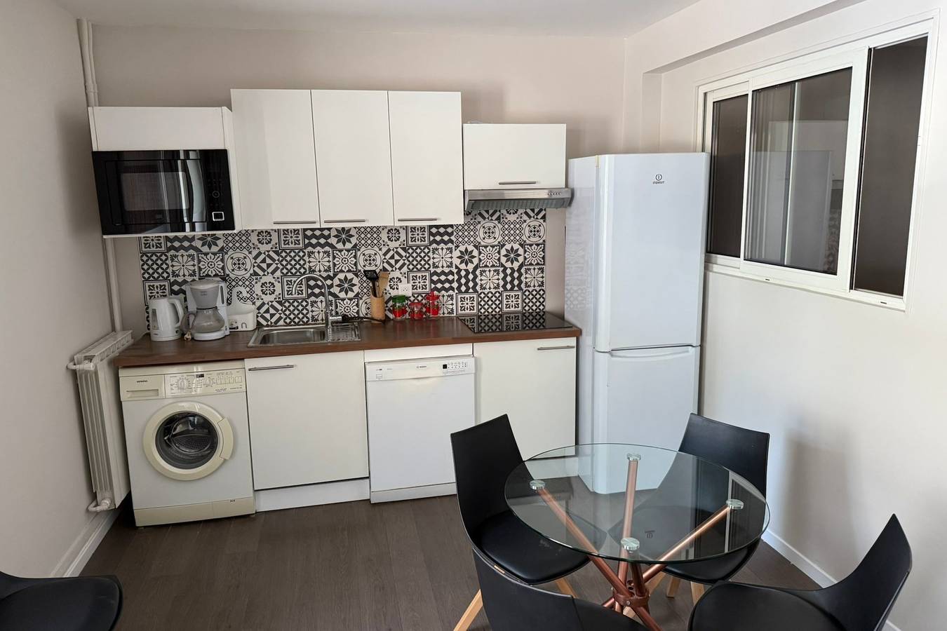 Appartement entier, T4 lumineux avec clim, Avignon Intra-Muros in Avignon, Vaucluse