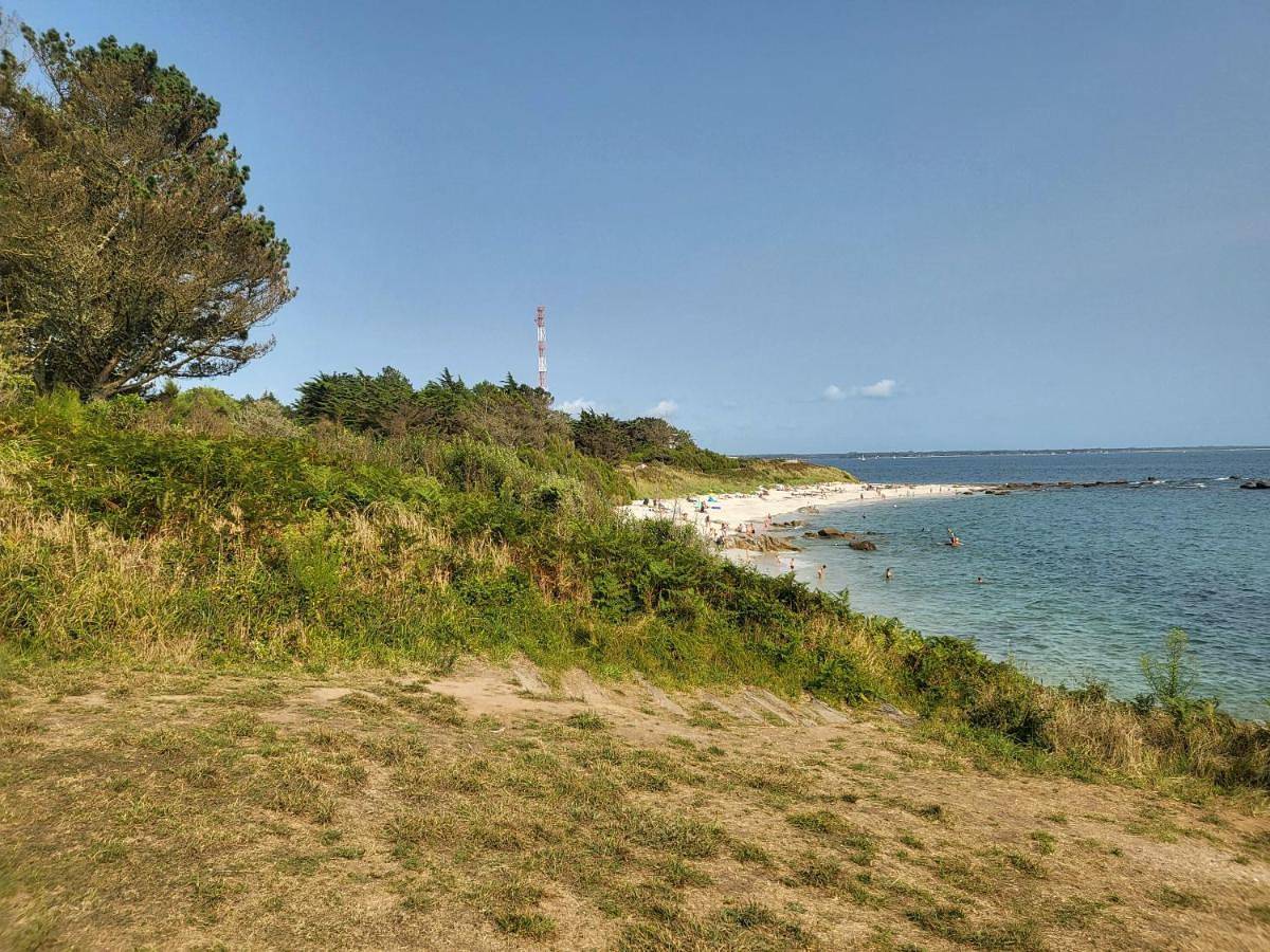 Appartement entier, "Plage des Dunes" Grand Studio ouvert face à la plage! Avec 1 mezzanine et 1 alcôve in Fouesnant, Côte de Cornouaille