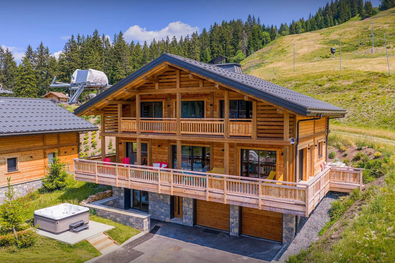 Chalet skis aux pieds pour 14 avec terrasse et jacuzzi - Ovo Network in Manigod, Région d'Annecy