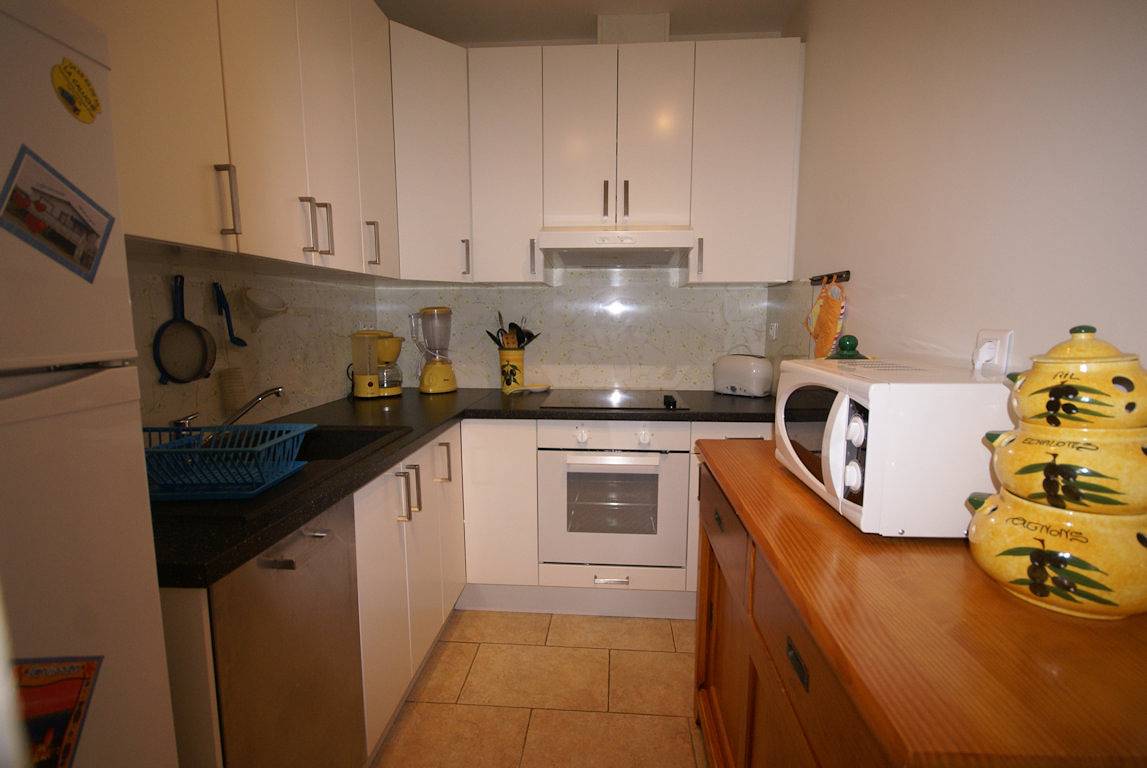 Appartement entier, Appartement "L'Hippocampe" dans chalet, climatisé, Wifi in Plage des Chalets, Gruissan