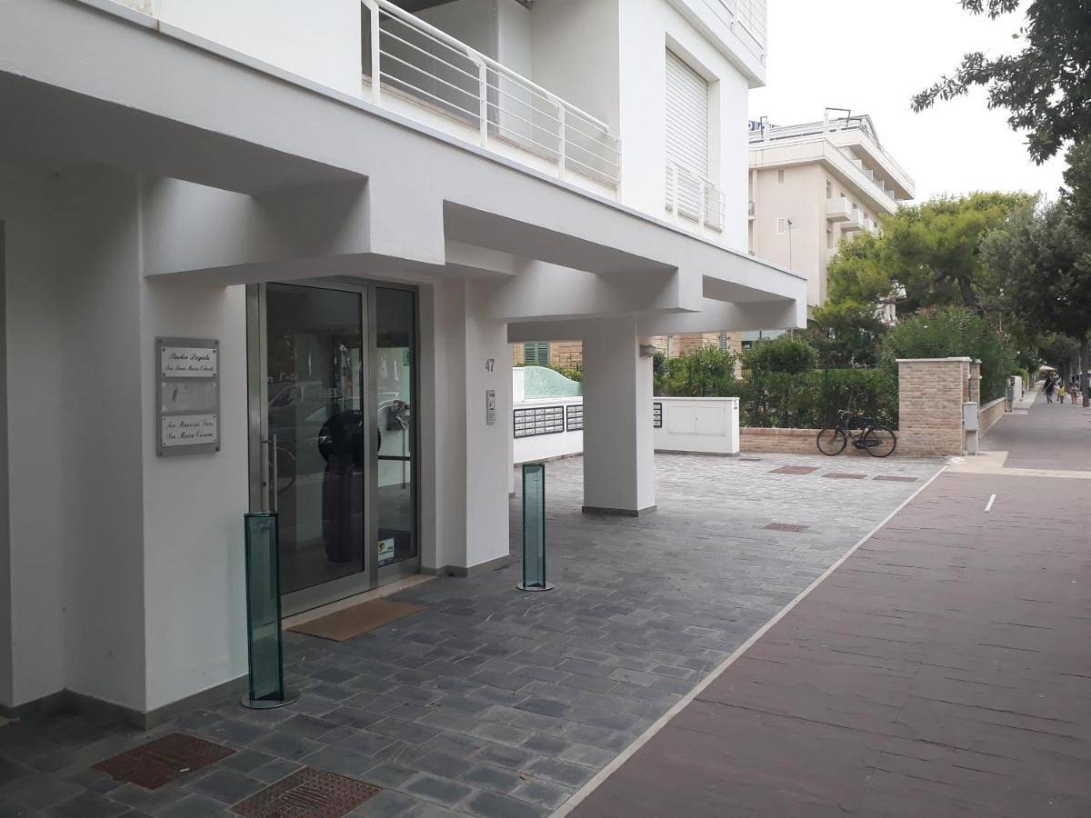 Ganze Wohnung, Fronte Mare-Centrale-Riviera Palace-Giulianova-Apartment-affitti solo da Sabato a Sabato in Venere Mare, Giulianova (Gemeinde)