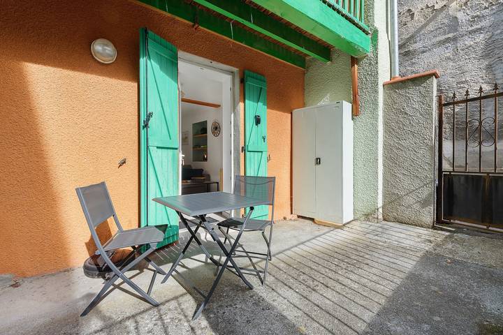 Entire apartment, Apartment 'Au Cocon De La Tour Des Jacobins' with private terrace and Wi-Fi in Bagnères-de-Bigorre, Hautes-Pyrénées