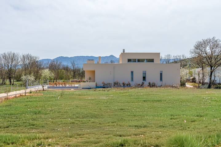 4-Zimmer-Haus mit Pool Dicmo, Zagora in Dalmatinisches Zagora