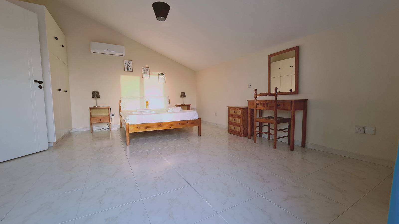 Appartement entier, 69 Lca - Stay Sea and Salt Lake Panoramic View Apt in Larnaca, District de Larnaca