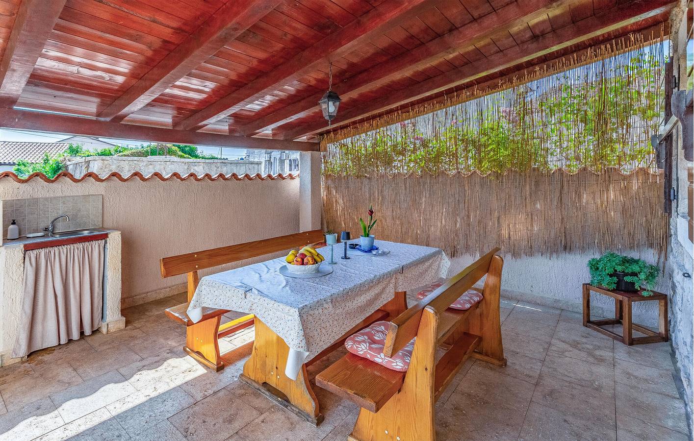 Ferienhaus für 5 Personen mit Terrasse in Peruski, Südküste Istrien