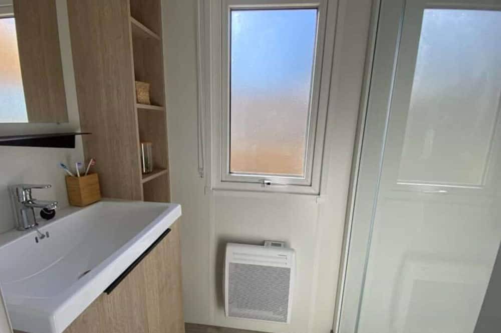 Spacieux Mobil-home 10 personnes avec Terrasse in Dolus-d'Oléron, Côte de Beauté