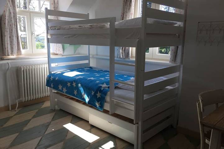 Location de vacances pour 14 personnes, avec terrasse et jardin dans Cul-des-Sarts - 2