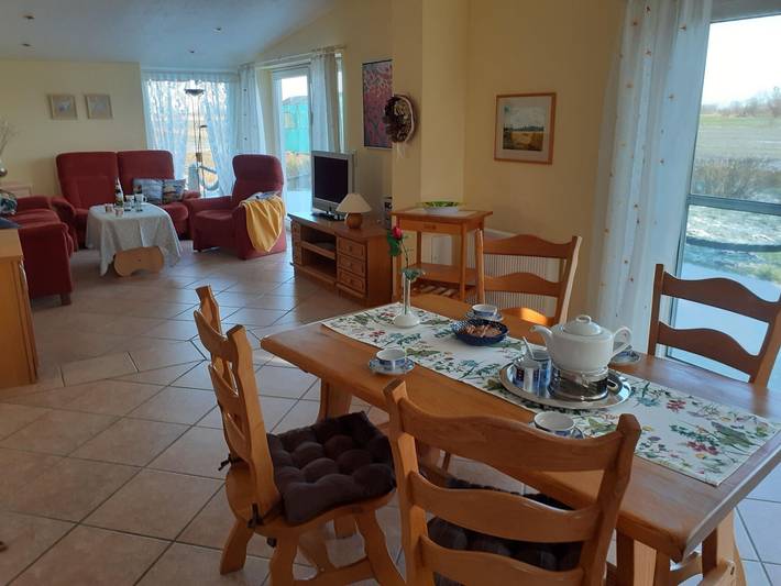 Ferienwohnung für 2 Personen, mit Terrasse und Garten in Pilsum