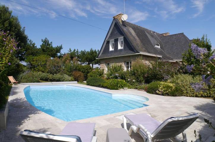 Gîte pour 8 personnes, avec jardin et piscine dans Plage Dourveil