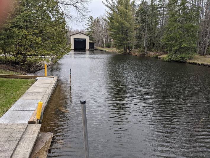 Cottage for 6 people, with terrace and garden, with pets in Kawartha Lakes