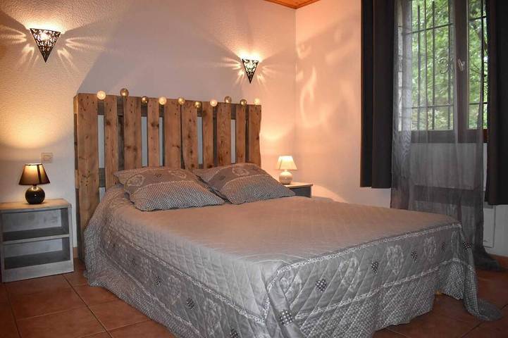 Location de vacances pour 2 personnes, avec jardin à Dorres - 2