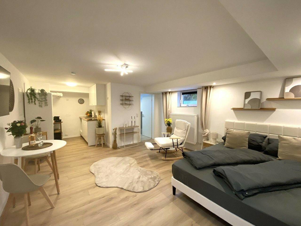 Ganze Ferienwohnung, Allgäu-Nest mit Stellplatz – Naturnah und Urban in Durach, Bayerisch Schwaben