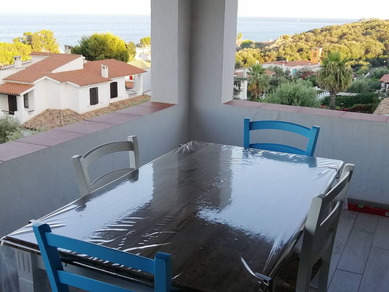 Ganze Wohnung, Arcaidu Apartment mit bezaubernder Aussicht in Porto Columbu, Sarroch