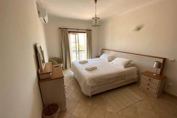 Villa for 6 People in Luz, Faro District, Photo 2