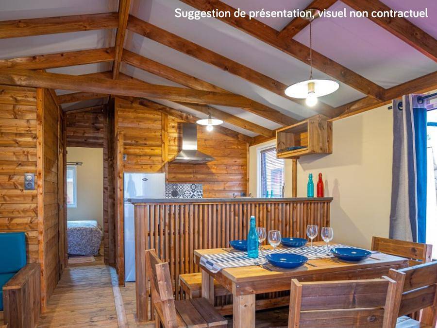 Flower Camping l'Ile d'Offard - Canvas and wooden tent 5 persons - Premium Vip Lodge 45m² 2 bedrooms including 11m² terrace + Tv + Linen + Towels in Saumur, Loire Valley