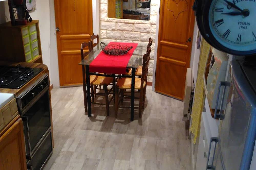 Pretty little village house in Aups, Región Brignoles