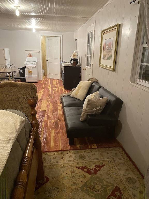 Country Cottage on the farm, peaceful, stars and fireflies! Sleeps 4! in Kentucky