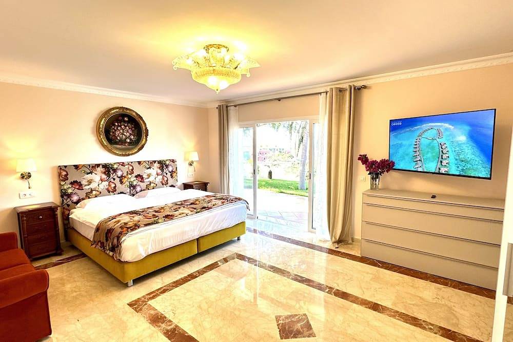 Villa La Perla Exotica Your luxury and specious Tenerife ocean view paradise! in Los Realejos, Teneriffa Nord