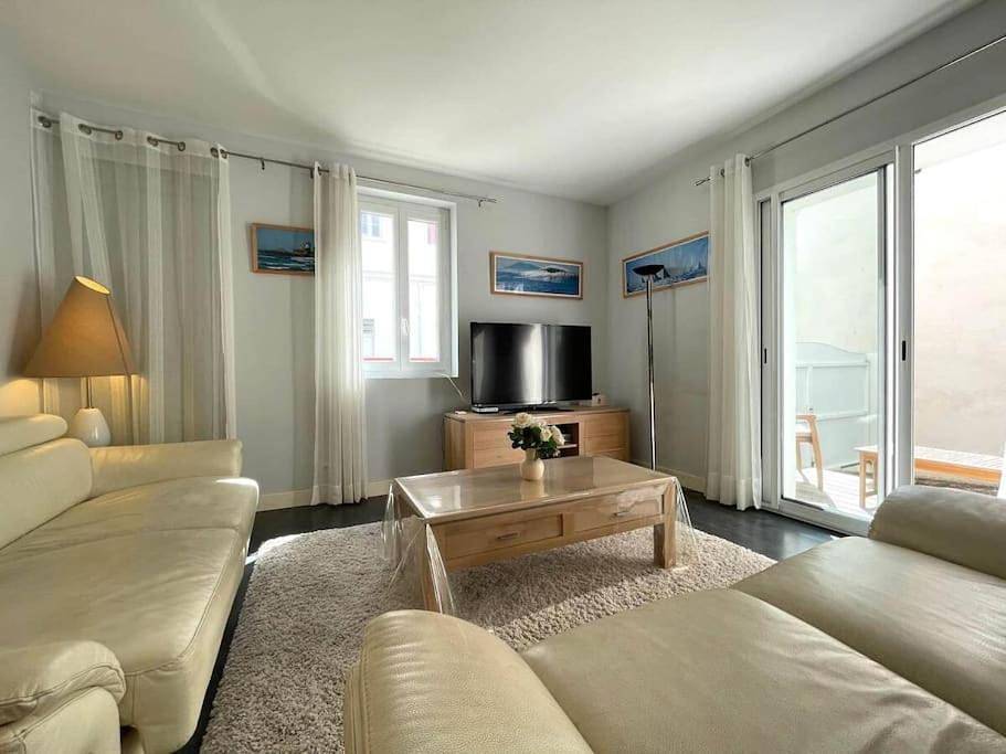 Maison spacieuse terrasse ensoleillée proche Océan in Biarritz, Region de Bayona