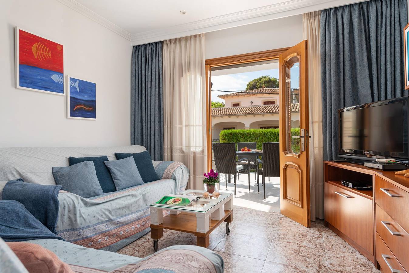 Villa Isabel - Grande villa de vacances avec plusieurs terrasses près de la plage. Wi-Fi gratuit in Playa de Muro, Muro