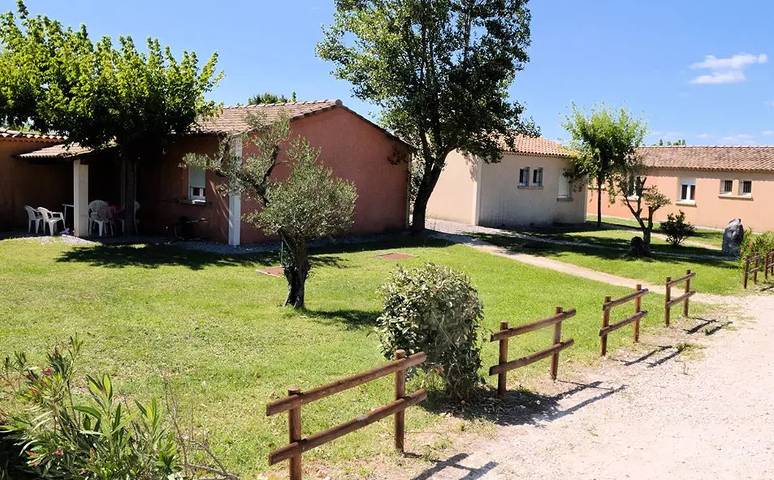 Gîte pour 16 personnes, avec terrasse, animaux acceptés à Grospierres - 4