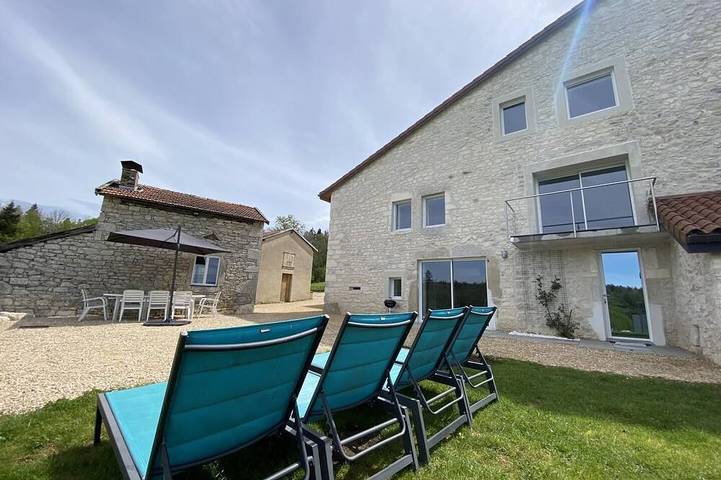 Location de vacances pour 12 personnes, avec Balcon et Jardin dans Saint-Martin-du-Frêne