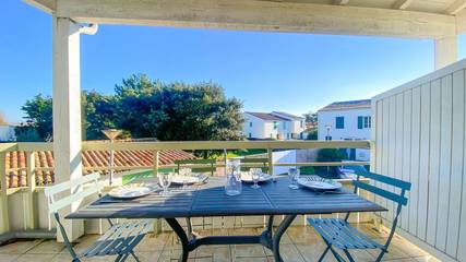 Cottage pour 4 personnes, avec balcon et piscine, animaux acceptés à La Couarde-sur-Mer