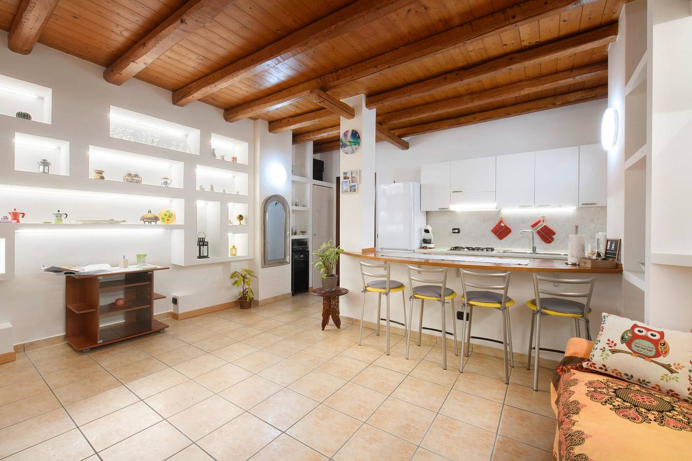 Apartamento entero, Apartamento 'La Casa Del Barba' con Wi-Fi in Monguzzo, Brianza