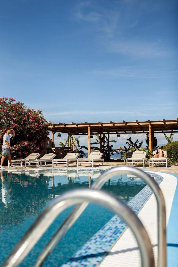 Erosea Beach Resort in Kavos, Corfou