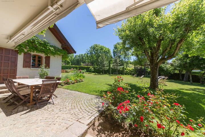 Gîte pour 15 personnes, avec piscine à Menthon-Saint-Bernard - 4