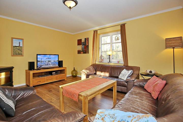 Ferienhaus für 8 Personen, mit Garten und Whirlpool sowie Sauna in Heiligendamm - 2