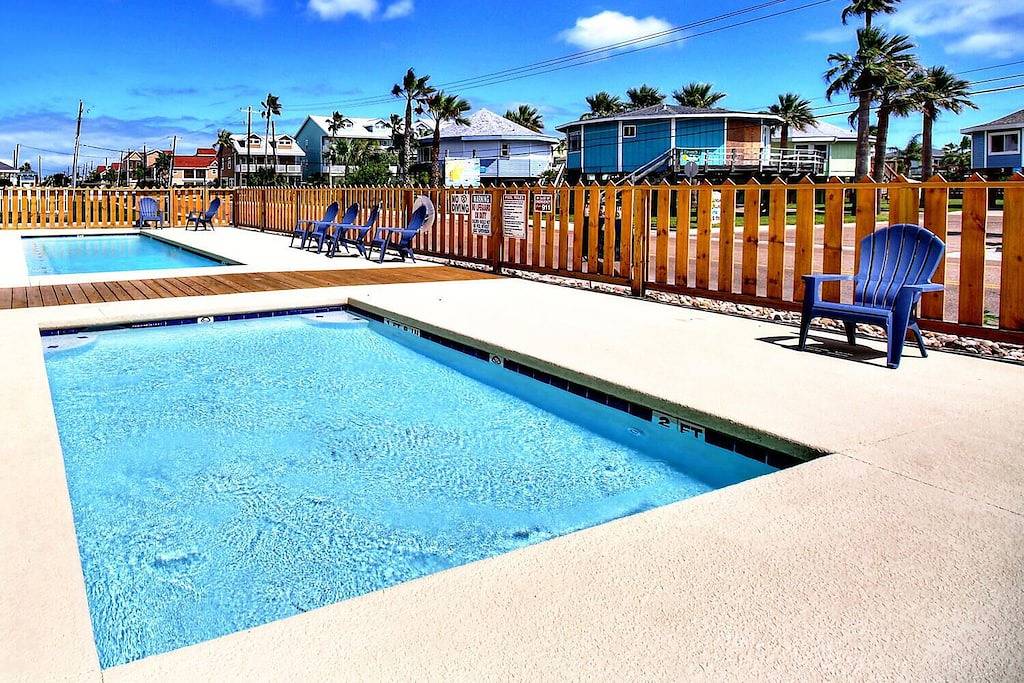Sea Clusion- Golf Cart Friendly | Pet Friendly in Port Aransas, Mustang Island