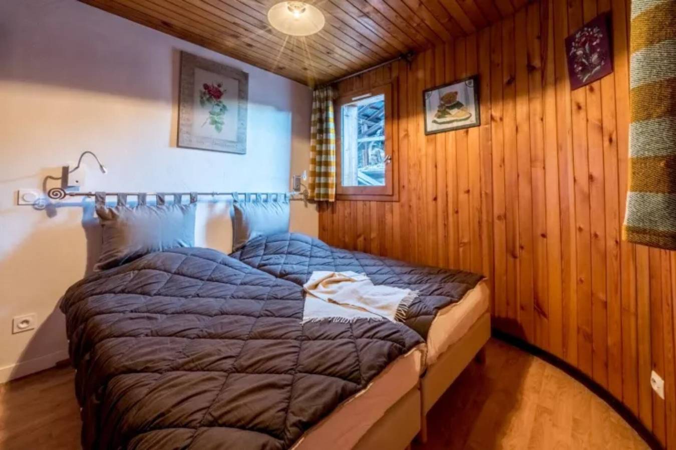 Entire apartment, Apartment "Le Génépi" with Mountain View, Balcony and Wi-Fi in La Plagne, Bellentre