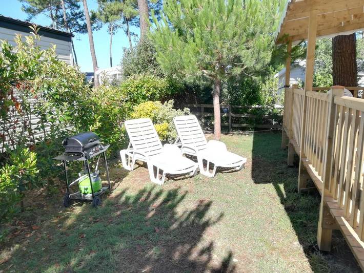 Camping pour 6 personnes, avec terrasse à Les Mathes