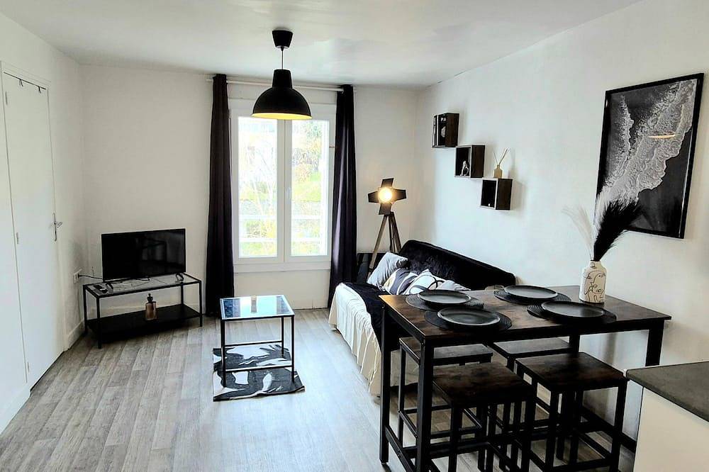 Geheel appartement, L'Atelier-T2 near the Wifi-Parking center in Lourdes, Hautes-Pyreneeën
