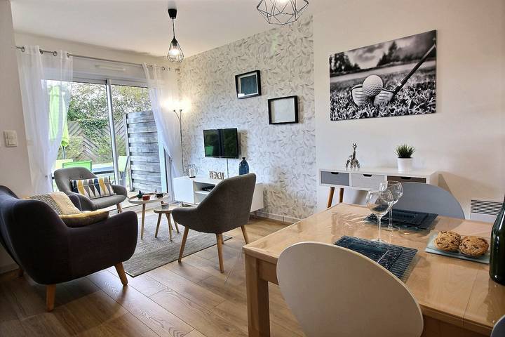 Gîte pour 4 personnes, avec jardin ainsi que piscine et terrasse à Pléneuf-Val-André - 4