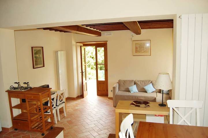 2 Bed Modernised Barn with Pool, within easy walking distance to Town. in Bagni di Lucca, Lucca Province