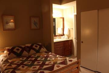 Vacation Apartment for 8 Guests in Mammoth Lakes, Mammoth Mountain, Picture 2