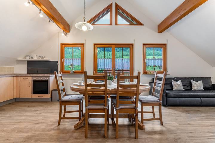 Ganze Wohnung, Ferienwohnung 'Sum' mit Bergblick, Gemeinschaftsgarten und Wi-Fi in Oberwolfach, Wolftal Region