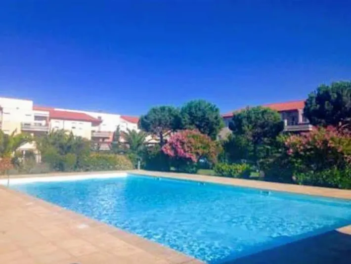 Apartamento de vacaciones para 2 personas, con vistas además de piscina y balcón - 1