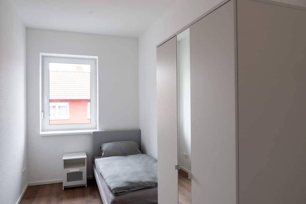 Ganze Wohnung, Großzügiges Apartment mit Balkon in Karlsbad (Baden), Kraichgau