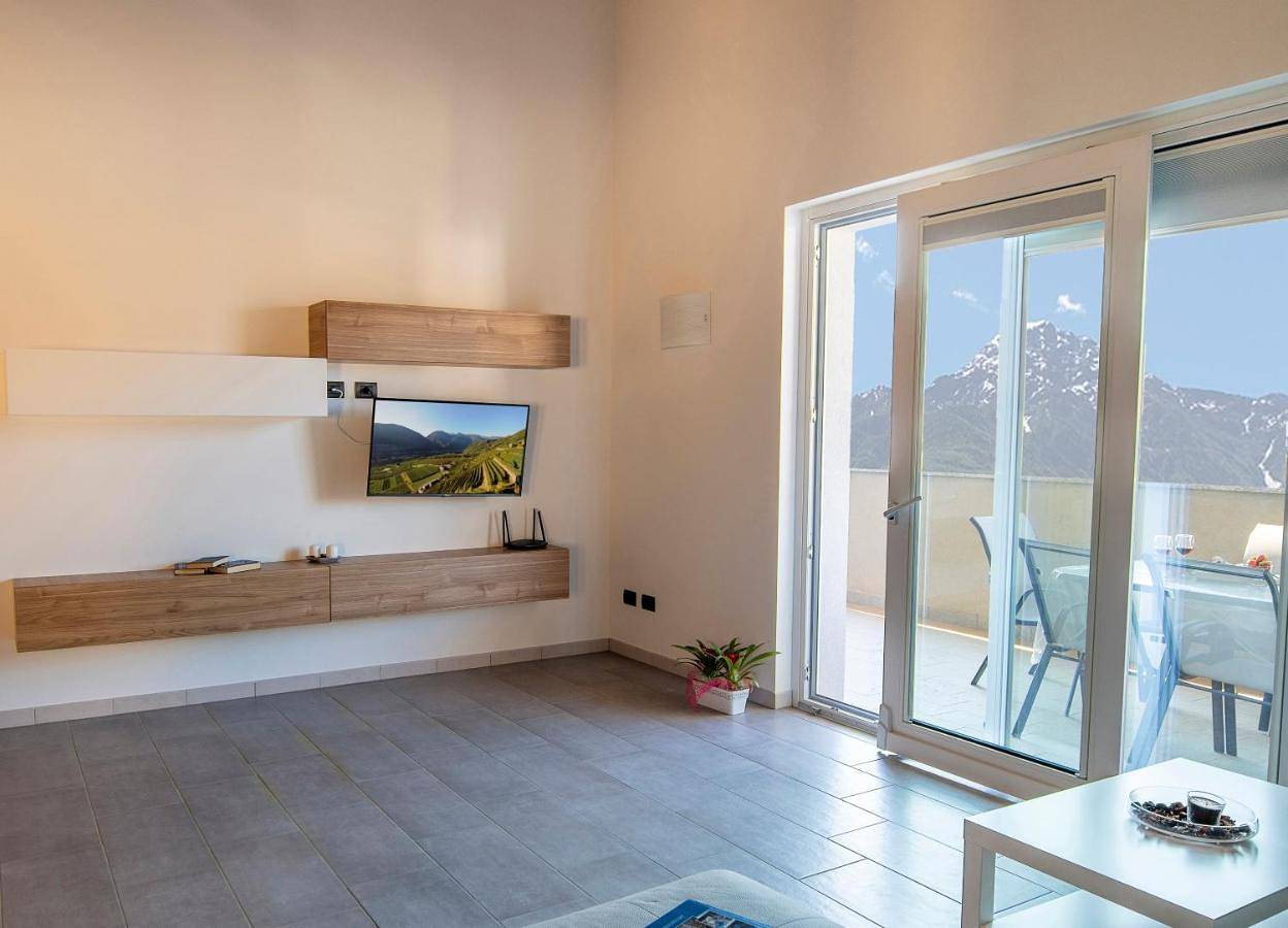 Appartement entier, Attico Bella Vista in Dubino, Alpes de la Bernina
