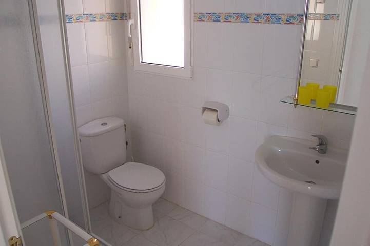 Villa con piscina para 4-8 personas. Internet gratis, se admiten perros, vista despejada al mar in Sanet y Negrals, Costa Blanca