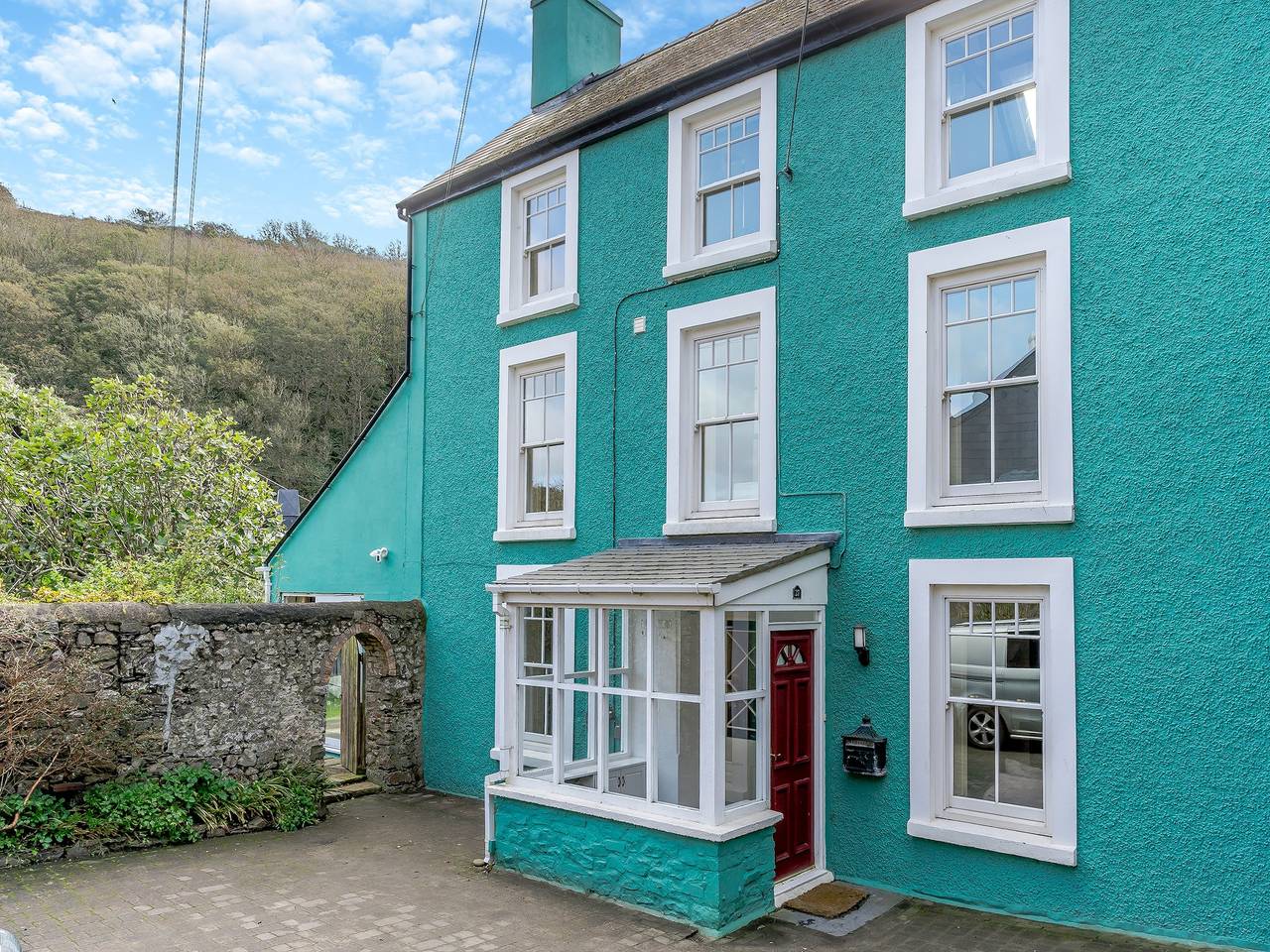 Cottage for 10 People in Solva, Pembrokeshire